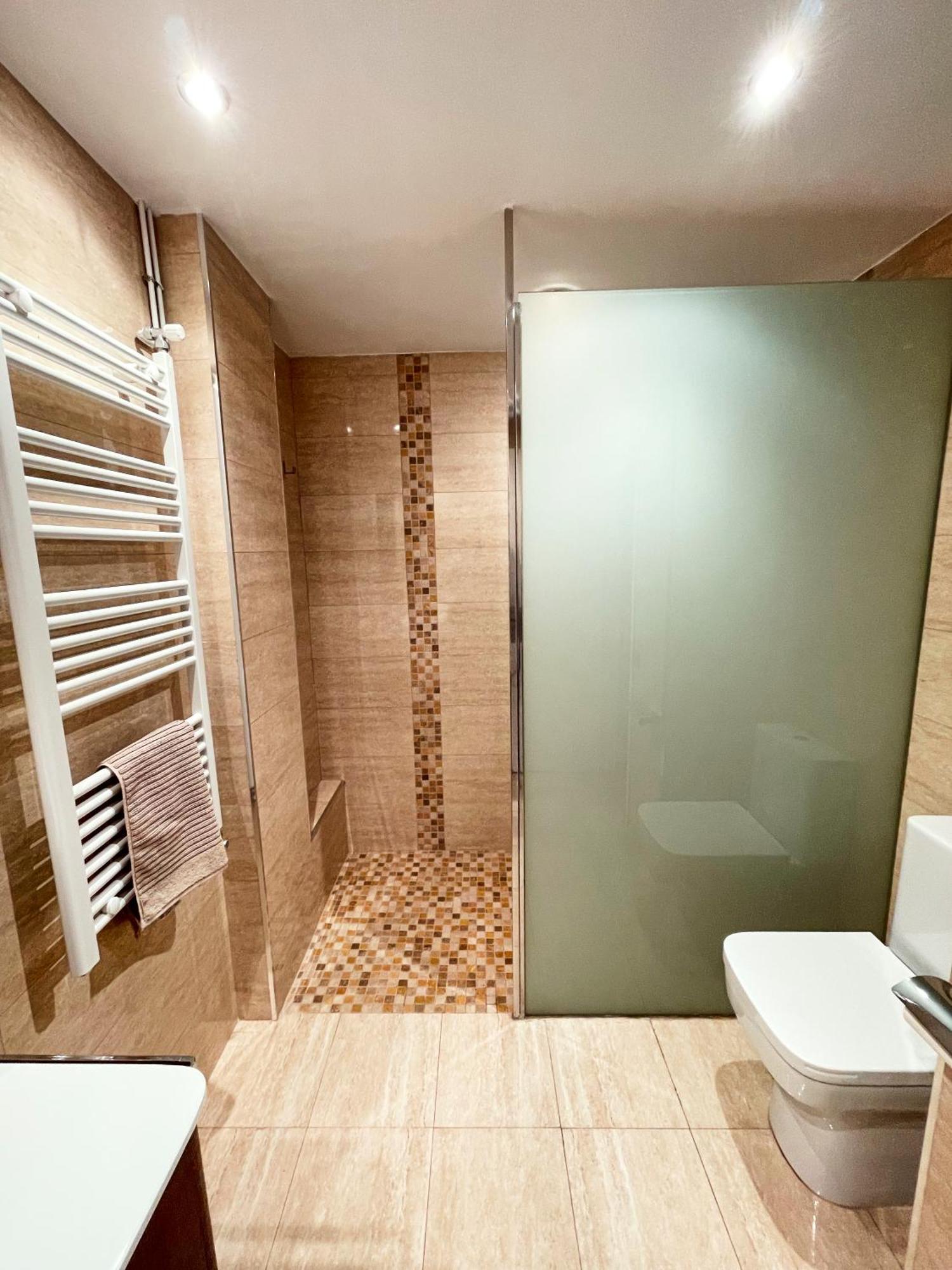 Apartamento Familiar En El Centro De Benasque Con Terraza Екстериор снимка
