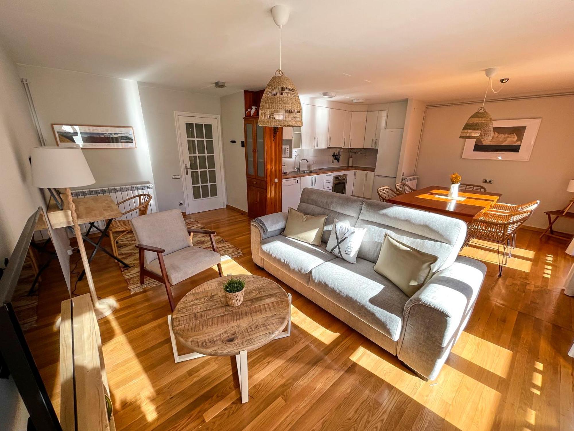 Apartamento Familiar En El Centro De Benasque Con Terraza Екстериор снимка