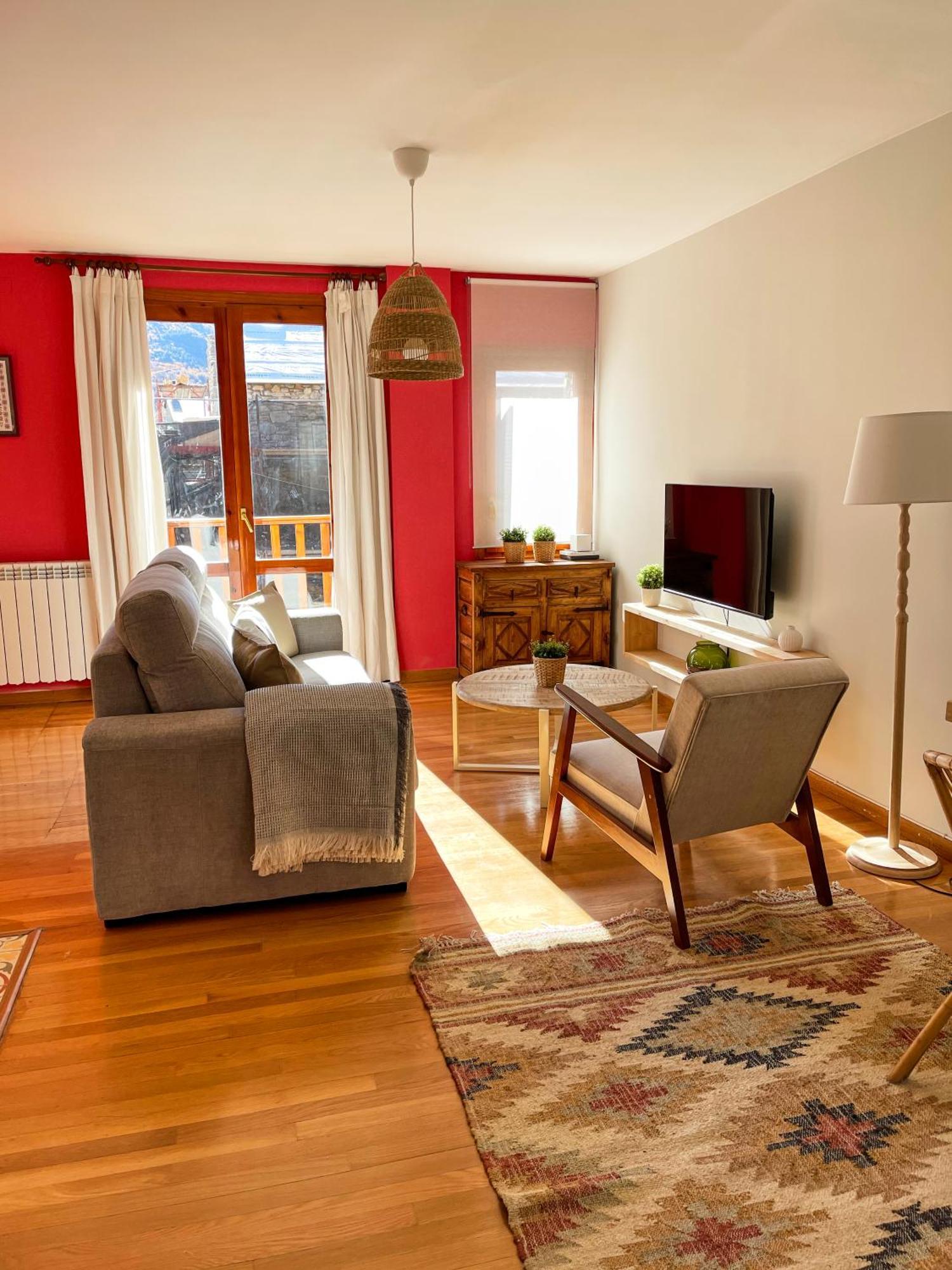 Apartamento Familiar En El Centro De Benasque Con Terraza Екстериор снимка